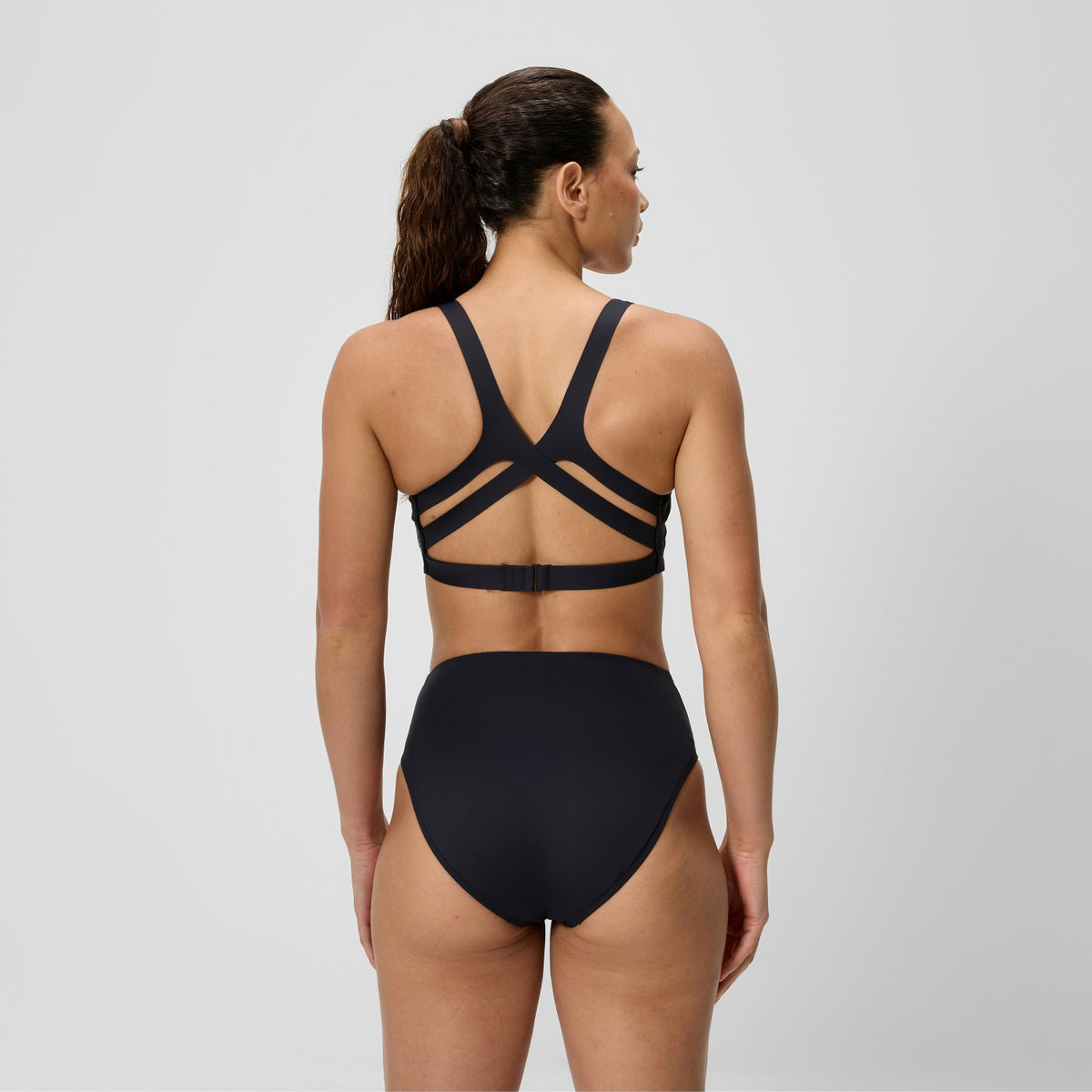 Sculpture Boom Back Bikini Top Black | Speedo