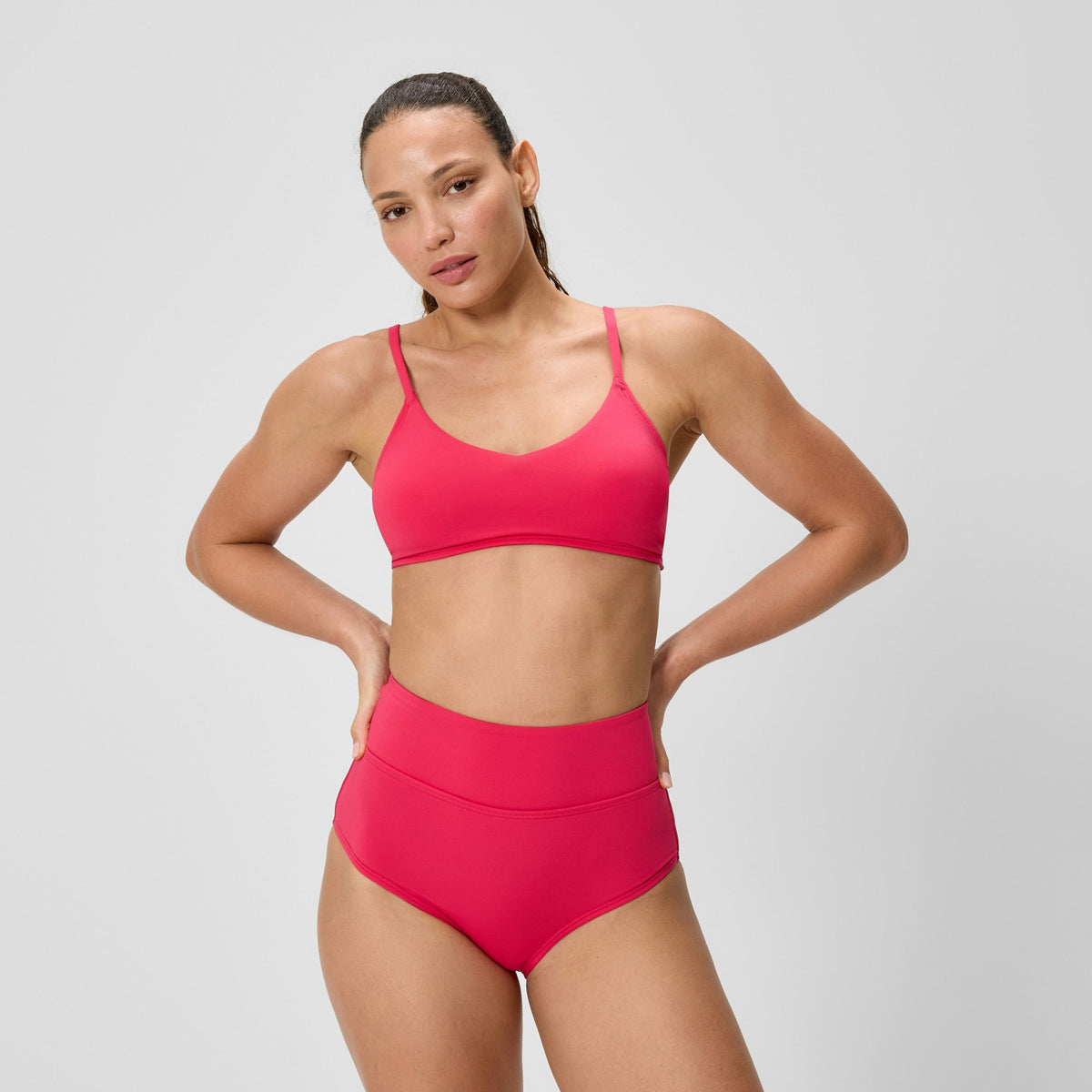 Solid Triangle Bikini Top Ruby | Speedo
